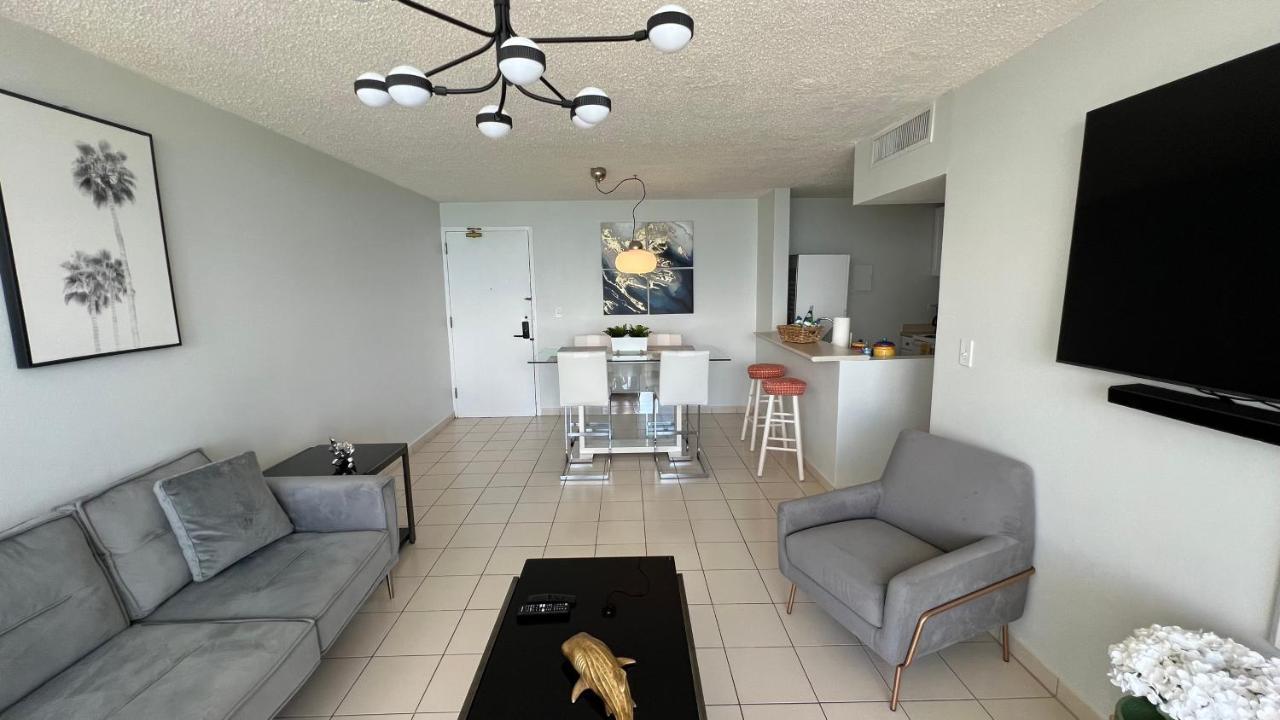 Ocean Front 2 Bedroom & Bath In Isla Verde San Juan Exteriör bild