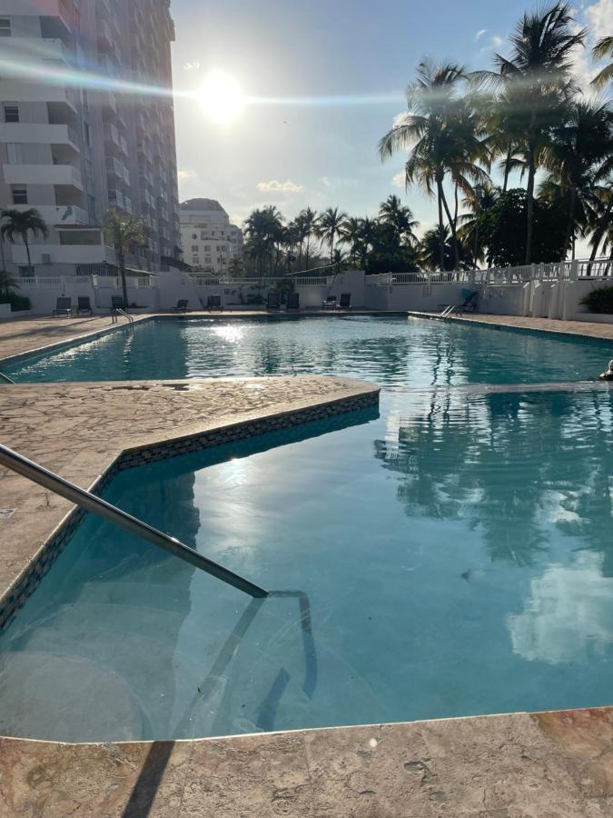 Ocean Front 2 Bedroom & Bath In Isla Verde San Juan Exteriör bild